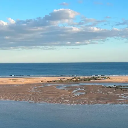 Cabanas Beach Apartment * 卡巴纳斯·德·塔维拉